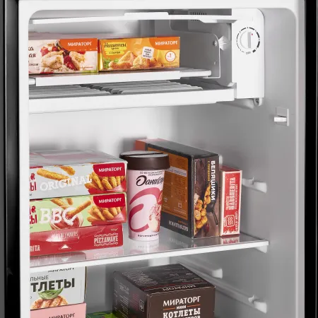 Холодильник MAUNFELD MFF83R Черный