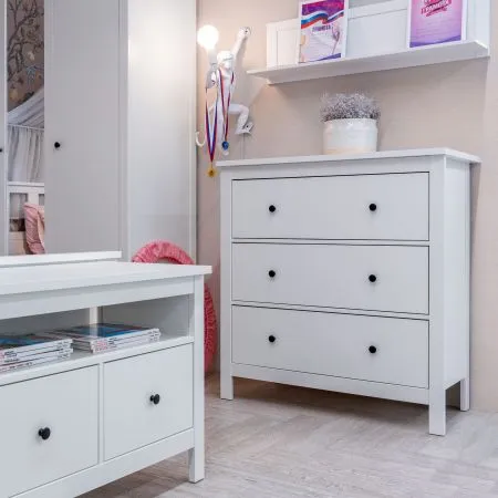 2.08.02.020.1 САГА комод 3 ящика белый