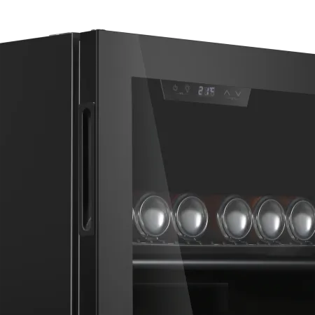 Холодильный шкаф для напитков MAUNFELD MFWC-85B49 Черный