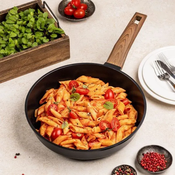 Сковорода MAUNFELD ALVA MFLV01FP из литого алюминия Черный