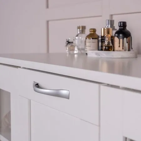 2.02.03.400.1 СИРИУС тумба 2 двери со стеклом и 4 ящика 117х123 белая RU