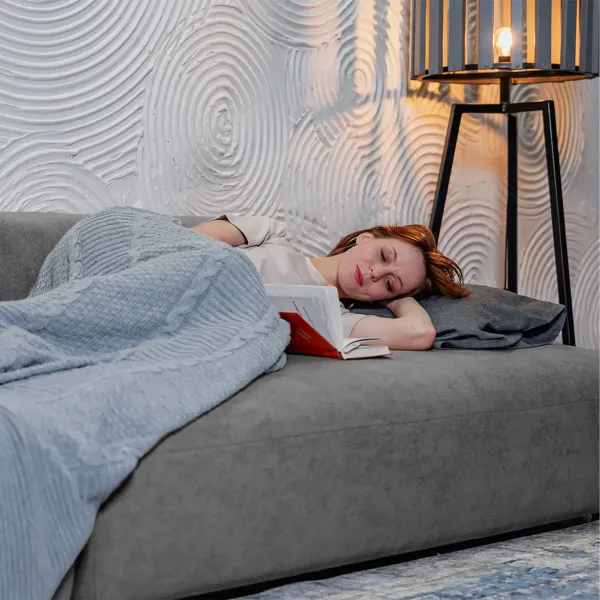 НОВЫЕ ЭМОЦИИ Диван прямой, серый, банкетка справа